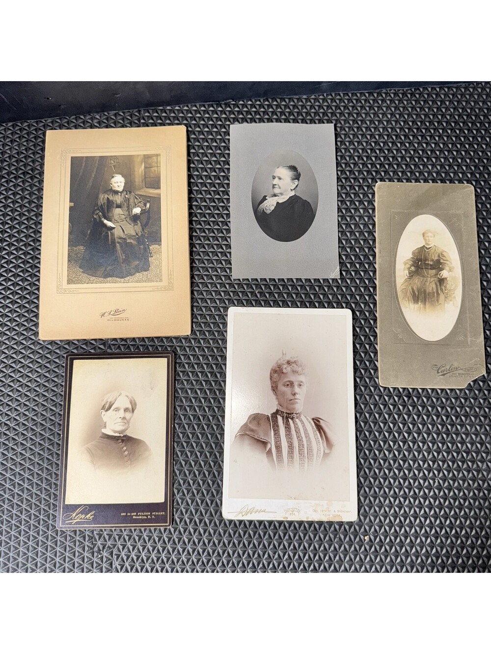 5 Antique Cabinet Card Photos Elderly Victorian Women 1880–1900s Old Maid Lady